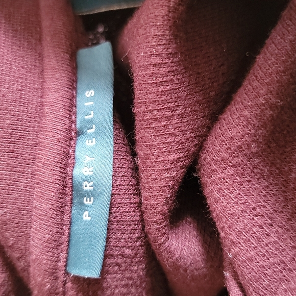 Burgundy Perry Ellis Men's Zip-Up Sweater - Picture 3 of 7